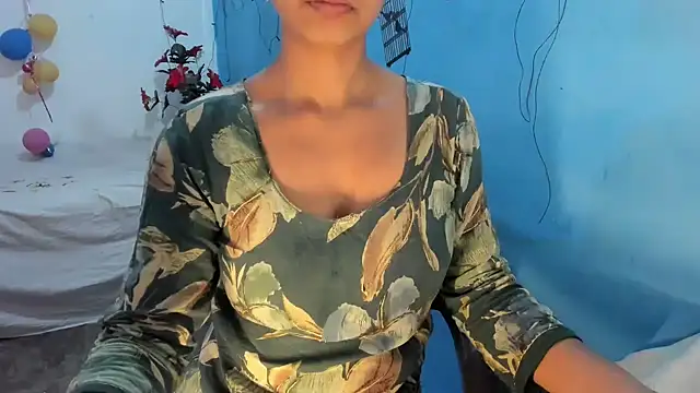 Snapshot of aarjulove chatting on 02.24.26 aarjulove online show from 02.24.26