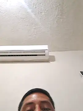 Snapshot of littleboyhot95 chatting on 09.15.25 littleboyhot95 online show from 09.15.25