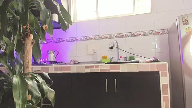 Snapshot of Emma-evans chatting on 03.01.25 Emma-evans online show from 03.01.25