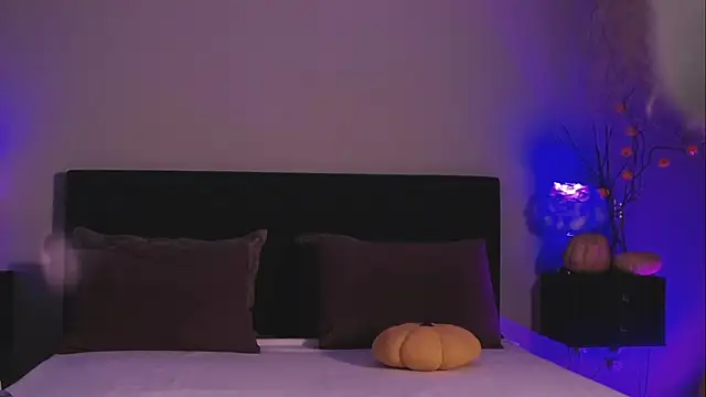 Snapshot of Denise_Garciia chatting on 10.10.25 Denise Garciia online show from 10.10.25