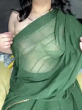 Snapshot of Kriti_02 chatting on 02.19.25 Kriti 02 online show from 02.19.25