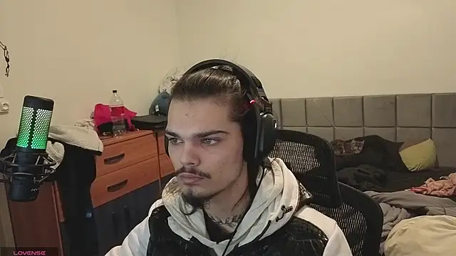 Snapshot of JordanShow chatting on 03.05.25 JordanShow online show from 03.05.25