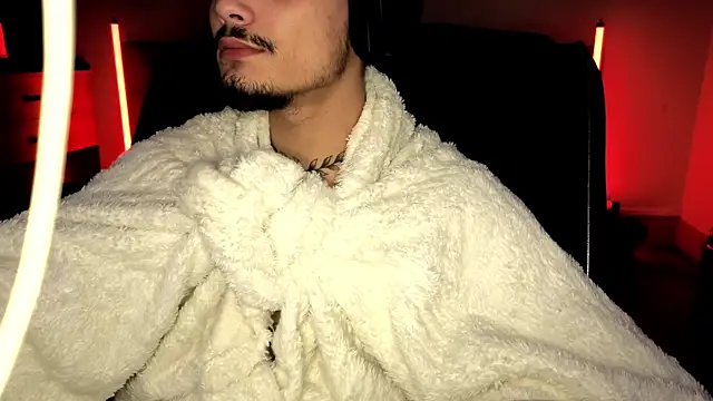 Snapshot of JordanShow chatting on 10.19.25 JordanShow online show from 10.19.25