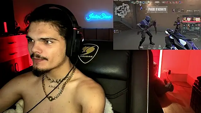 Snapshot of JordanShow chatting on 10.31.25 JordanShow online show from 10.31.25