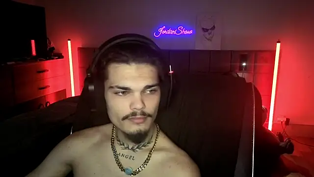 Snapshot of JordanShow chatting on 11.01.25 JordanShow online show from 11.01.25