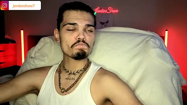 Snapshot of JordanShow chatting on 12.17.25 JordanShow online show from 12.17.25