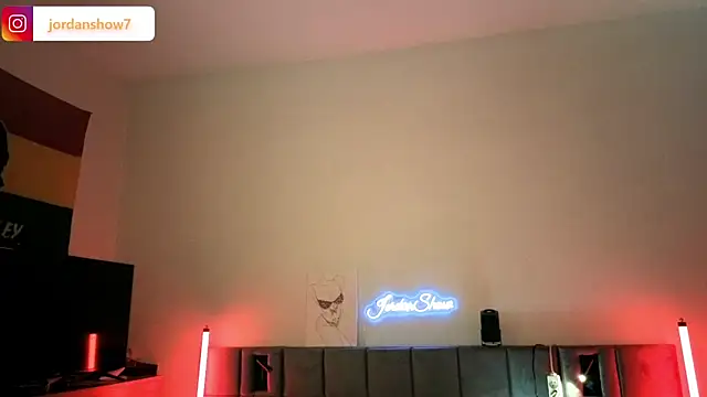Snapshot of JordanShow chatting on 01.05.26 JordanShow online show from 01.05.26