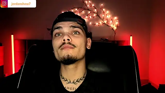 Snapshot of JordanShow chatting on 01.09.26 JordanShow online show from 01.09.26