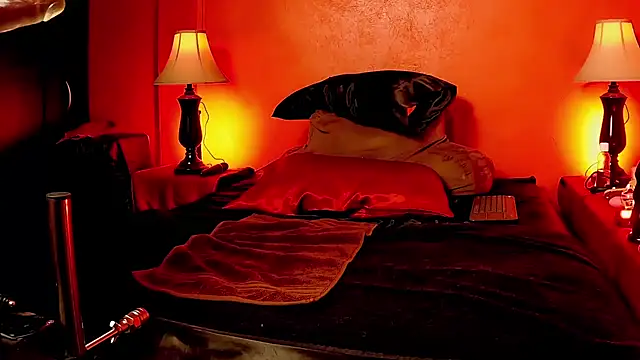 Snapshot of jennStarCD chatting on 01.04.25 jennStarCD online show from 01.04.25