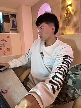 Logan smith1 online show from 10.30.25