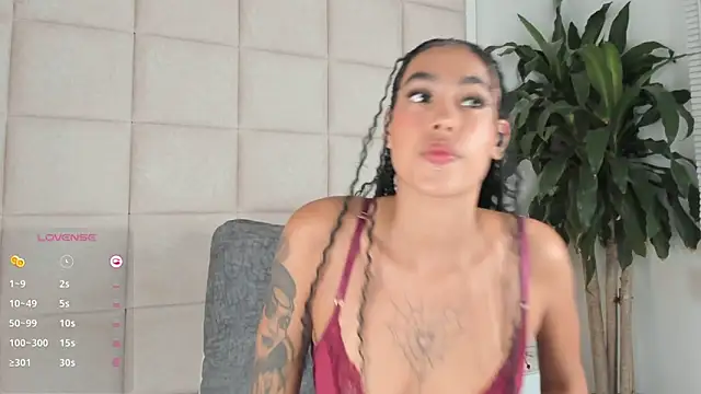 Snapshot of Nia_Bunny chatting on 01.29.25 Nia Bunny online show from 01.29.25