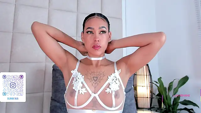 Snapshot of Nia_Bunny chatting on 09.15.25 Nia Bunny online show from 09.15.25