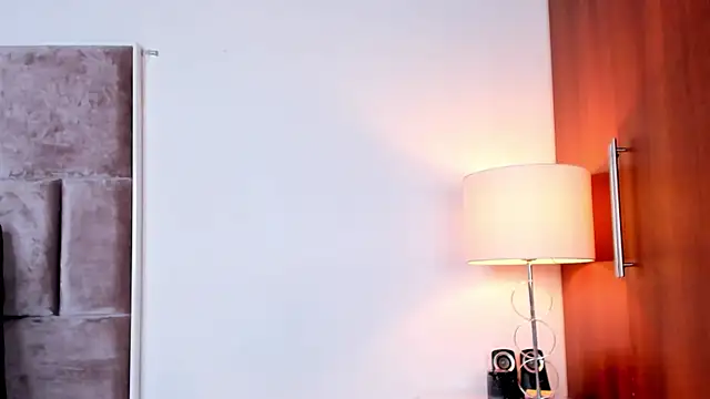 Nia Bunny online show from 06.11.26