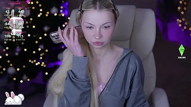 Snapshot of EviStar chatting on 01.14.26 EviStar online show from 01.14.26