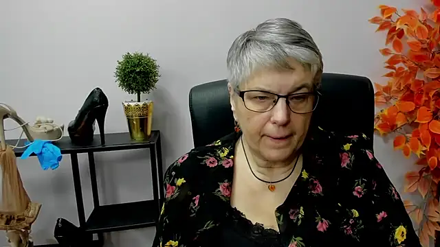 IrisDream online show from 12.30.24