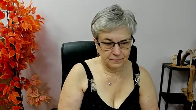 IrisDream online show from 10.16.25