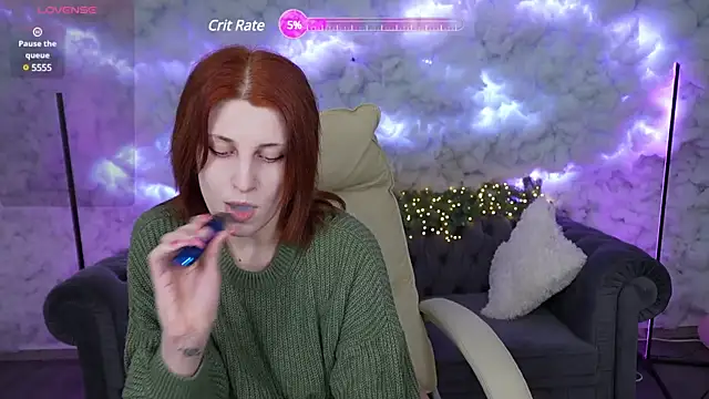 Snapshot of FoxyRayy chatting on 01.04.25 FoxyRayy online show from 01.04.25