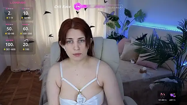 Snapshot of FoxyRayy chatting on 10.13.25 FoxyRayy online show from 10.13.25