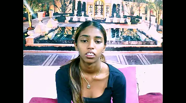 Snapshot of IndianSexySlender chatting on 12.30.24 IndianSexySlender online show from 12.30.24
