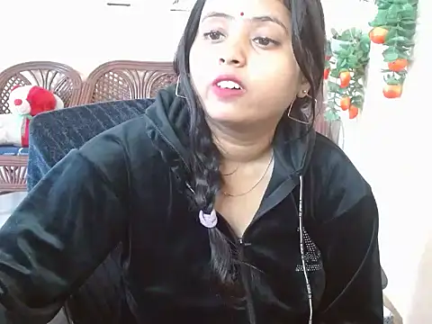 Snapshot of Amandaliss chatting on 12.14.24 Amandaliss online show from 12.14.24