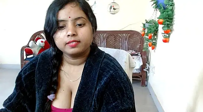 Snapshot of Amandaliss chatting on 12.16.24 Amandaliss online show from 12.16.24