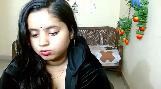 Snapshot of Amandaliss chatting on 12.24.24 Amandaliss online show from 12.24.24