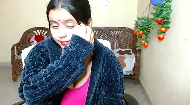 Snapshot of Amandaliss chatting on 12.30.24 Amandaliss online show from 12.30.24