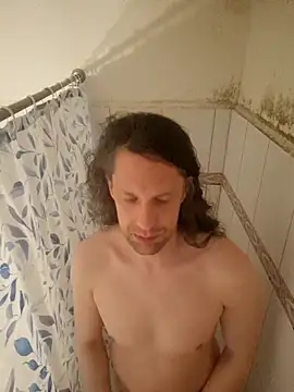 Josephine LIVE online show from 04.17.26