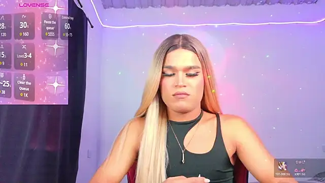 Snapshot of AllisonsweetZ chatting on 11.16.25 AllisonsweetZ online show from 11.16.25