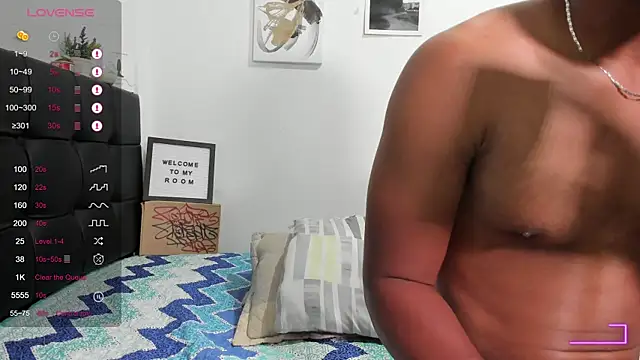 Snapshot of RoddyRich11 chatting on 11.10.25 RoddyRich11 online show from 11.10.25