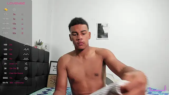 Snapshot of RoddyRich11 chatting on 11.21.25 RoddyRich11 online show from 11.21.25