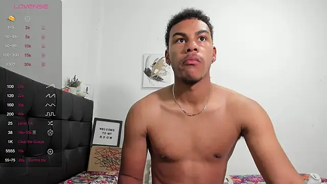 Snapshot of RoddyRich11 chatting on 12.20.25 RoddyRich11 online show from 12.20.25