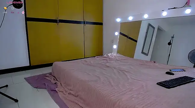 diabla sexyboobs online show from 03.12.25