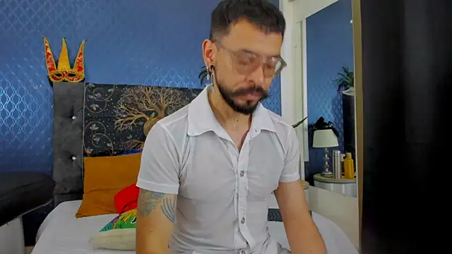 Snapshot of leondevereda chatting on 02.03.25 leondevereda online show from 02.03.25