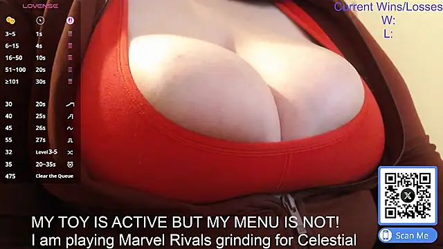 Snapshot of Bigbittiesandfun chatting on 11.12.25 Bigbittiesandfun online show from 11.12.25