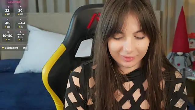 Snapshot of Alisa054 chatting on 12.26.24 Alisa054 online show from 12.26.24