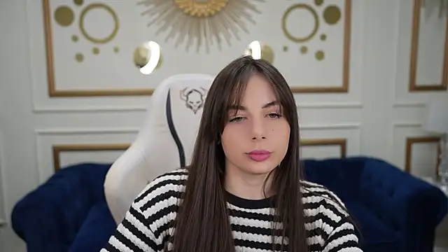 Snapshot of Alisa054 chatting on 01.24.25 Alisa054 online show from 01.24.25