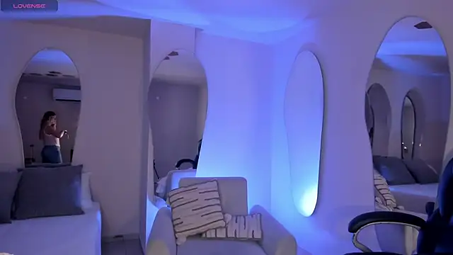 ChloePreston  online show from 05.05.26