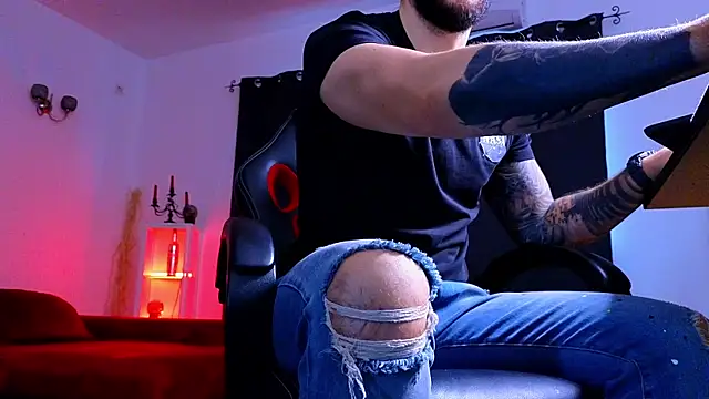 MightyAaron66 online show from 12.18.25