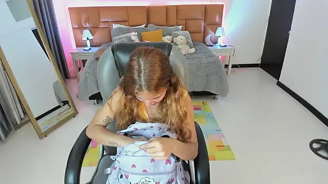 Snapshot of Tamy_edwards chatting on 02.26.26 Tamy edwards online show from 02.26.26