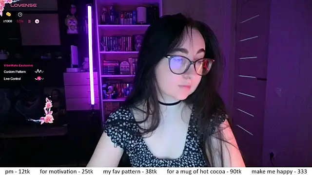Snapshot of el_sweety chatting on 06.23.26 el sweety online show from 06.23.26