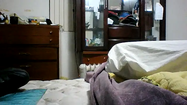 Emilylyn2501 online show from 12.21.24