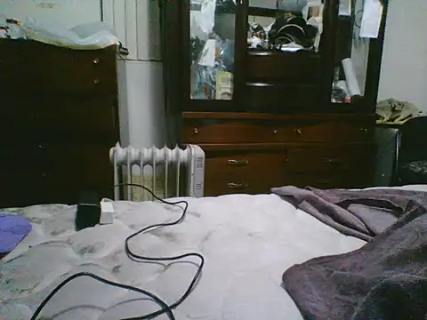 Emilylyn2501 online show from 10.19.25