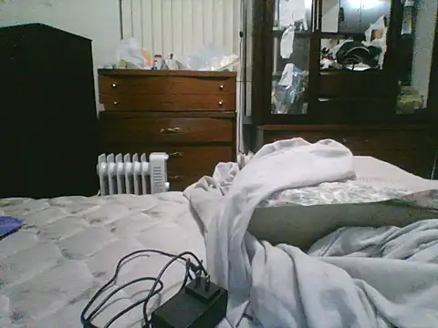 Emilylyn2501 online show from 11.11.25