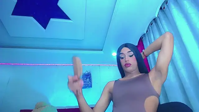 NahomiCamper online show from 04.30.26