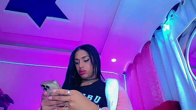 NahomiCamper online show from 07.05.26