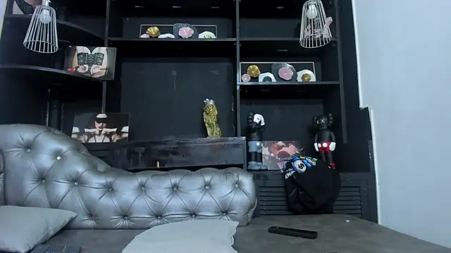 Snapshot of HeellBoy_ chatting on 10.22.25 HeellBoy online show from 10.22.25