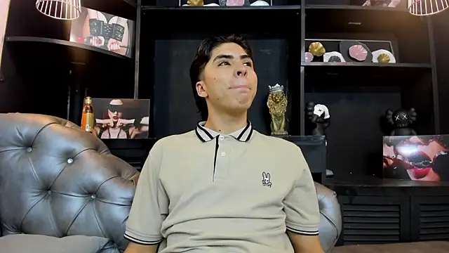 Snapshot of HeellBoy_ chatting on 10.30.25 HeellBoy online show from 10.30.25