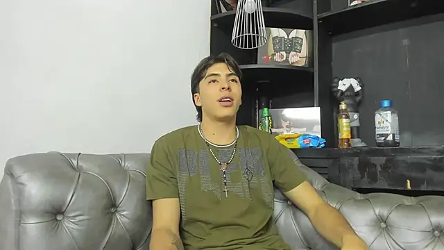 Snapshot of HeellBoy_ chatting on 11.08.25 HeellBoy online show from 11.08.25