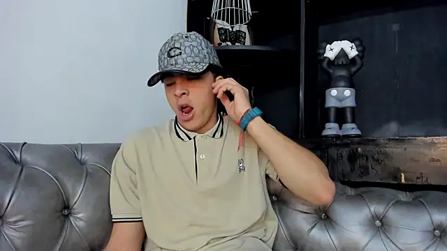 Snapshot of HeellBoy_ chatting on 11.29.25 HeellBoy online show from 11.29.25